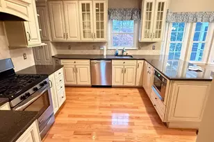 15292 Surrey House Way, Centreville, VA 20120 - Photo 12