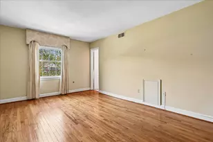 6315 Olde Towne Ct, Alexandria, VA 22307 - Photo 10