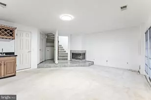 8031 Merry Oaks Ct, Vienna, VA 22182 - Photo 26