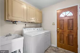 6219 Thornwood Dr, Alexandria, VA 22310 - Photo 40