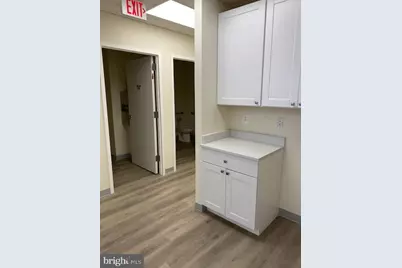 8318 Arlington Boulevard #103, Fairfax, VA 22031 - Photo 2