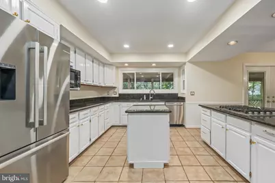 15313 Surrey House Way, Centreville, VA 20120 - Photo 10