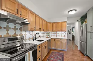 9607 Lake Braddock Dr, Burke, VA 22015 - Photo 18