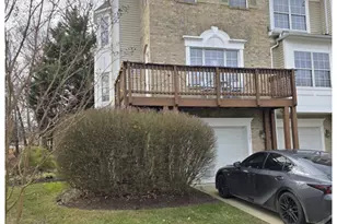 11701 Scooter Ln, Fairfax, VA 22030 - Photo 2