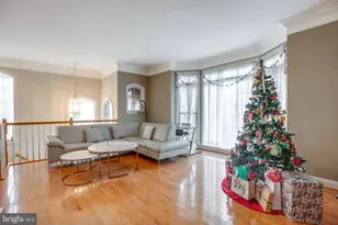 5410 Pachysandra Ln, Centreville, VA 20120 - Photo 10