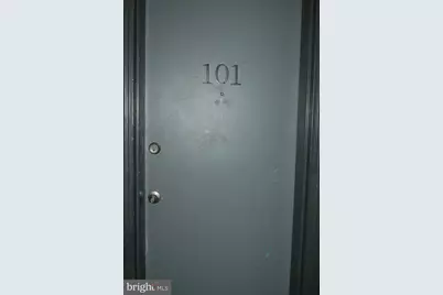 2237 Farrington Avenue #101, Alexandria, VA 22303 - Photo 4