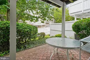 1711 Blue Flint Ct, Reston, VA 20190 - Photo 32