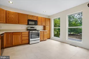 1711 Blue Flint Ct, Reston, VA 20190 - Photo 6