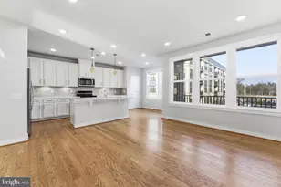 13331 Launders St, Herndon, VA 20171 - Photo 6