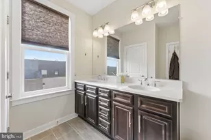 13331 Launders St, Herndon, VA 20171 - Photo 16