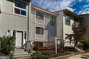 9830 Sweet Mint Dr, Vienna, VA 22181 - Photo 2