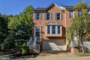 8540 Harvest Oak Dr, Vienna, VA 22182 - Photo 1