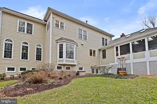 1110 Round Pebble Ln, Reston, VA 20194 - Photo 52