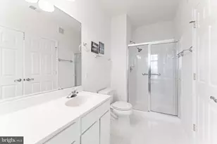 11575 Cavalier Landing Ct, Fairfax, VA 22030 - Photo 24