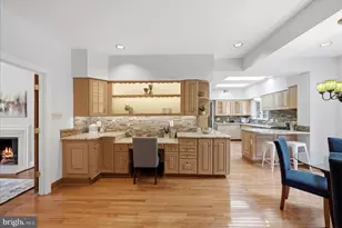 10105 Walker Lake Dr, Great Falls, VA 22066 - Photo 36