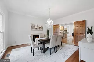 10105 Walker Lake Dr, Great Falls, VA 22066 - Photo 28