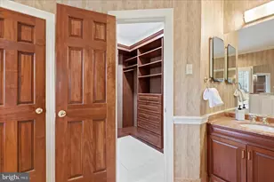 10105 Walker Lake Dr, Great Falls, VA 22066 - Photo 60