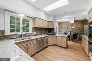 10105 Walker Lake Dr, Great Falls, VA 22066 - Photo 40