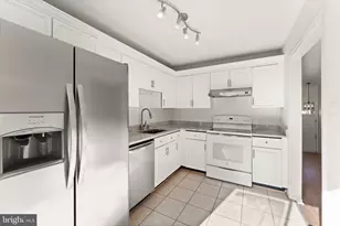 6001 Little Brook Ct, Clifton, VA 20124 - Photo 6