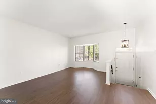 6001 Little Brook Ct, Clifton, VA 20124 - Photo 8