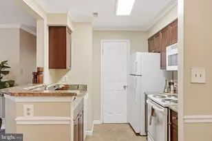 6917 Victoria Dr, Alexandria, VA 22310 - Photo 8