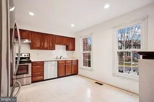 2816 Kelly Square, Vienna, VA 22181 - Photo 16