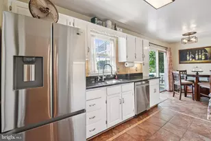 5405 Francy Adams Ct, Fairfax, VA 22032 - Photo 12