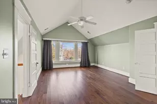 820 Locust St, Herndon, VA 20170 - Photo 32