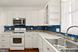 820 Locust St, Herndon, VA 20170 - Photo 16