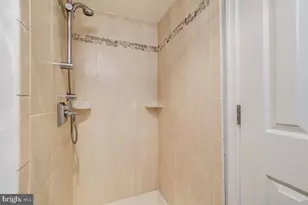 5902 Mt Eagle Dr, Alexandria, VA 22303 - Photo 26