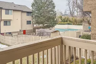 2437 Glengyle Dr, Vienna, VA 22181 - Photo 46