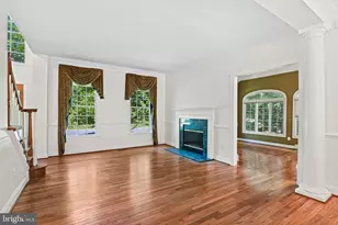 10509 Dunn Meadow Rd, Vienna, VA 22182 - Photo 8