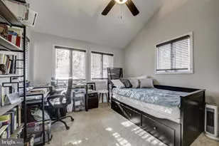 10600 Hunter Station Rd, Vienna, VA 22181 - Photo 22