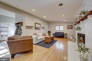 10600 Hunter Station Rd, Vienna, VA 22181 - Photo 2