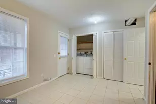 4009 Timber Oak Trl, Fairfax, VA 22033 - Photo 8