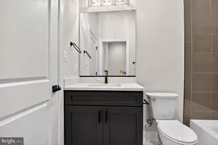 11600 Blue Ridge Ln, Great Falls, VA 22066 - Photo 18