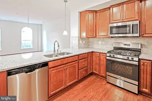 13652 Endeavour Dr, Herndon, VA 20171 - Photo 12