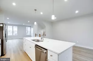 4492 Blush Peony Terrace, Chantilly, VA 20151 - Photo 18