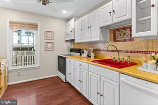 2810 Andiron Ln, Vienna, VA 22180 - Photo 12