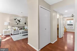 2810 Andiron Ln, Vienna, VA 22180 - Photo 2