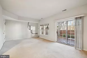 8555 Wyngate Manor Ct, Alexandria, VA 22309 - Photo 32