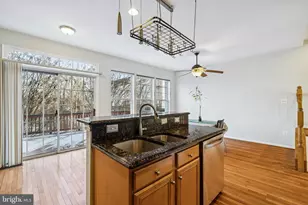 8555 Wyngate Manor Ct, Alexandria, VA 22309 - Photo 16