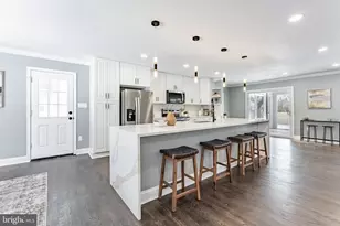 7510 Milway Dr, Alexandria, VA 22306 - Photo 8