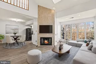 3903 Golf Tee Ct, Fairfax, VA 22033 - Photo 2