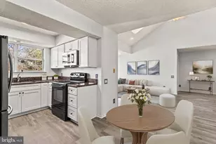 3903 Golf Tee Ct, Fairfax, VA 22033 - Photo 8