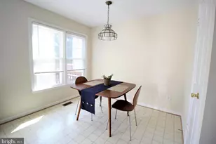 5317 Buxton Ct, Alexandria, VA 22315 - Photo 4