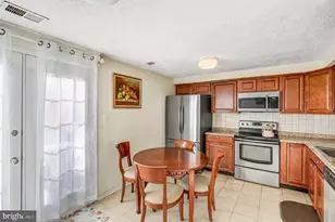 7467 Lone Star Rd, Lorton, VA 22079 - Photo 2