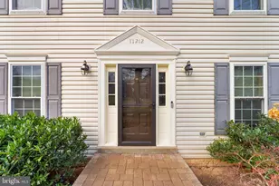 11212 Bradbury Ln, Reston, VA 20194 - Photo 4