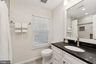 13901 Waverly Creek Ct, Chantilly, VA 20151 - Photo 20