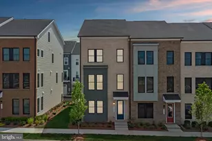 13922 Aviation Pl, Herndon, VA 20171 - Photo 1